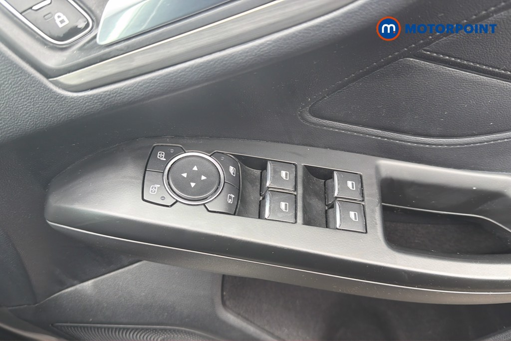 Ford Focus Titanium Manual Petrol Hatchback - Stock Number (1668792) - 3rd supplementary image