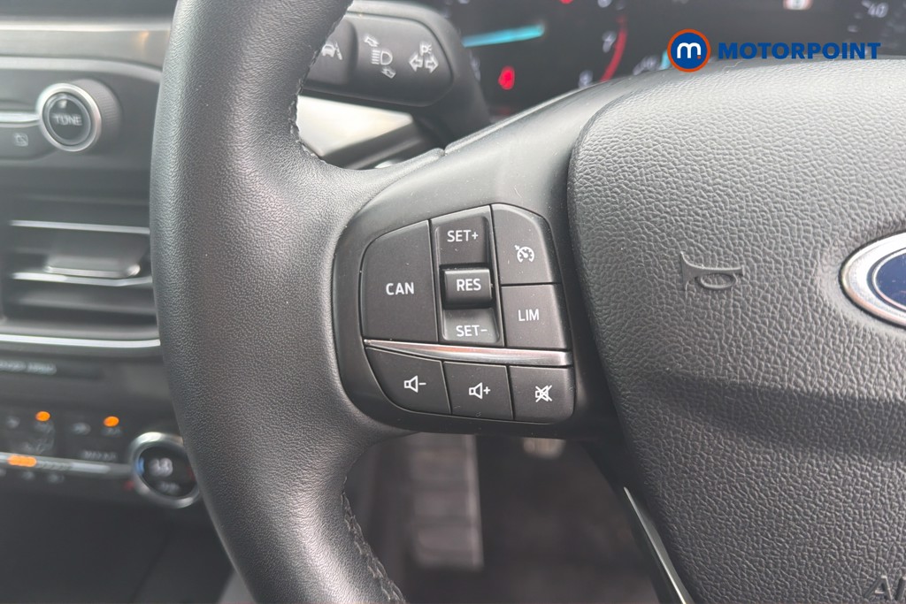 Ford Focus Titanium Manual Petrol Hatchback - Stock Number (1668792) - 8th supplementary image