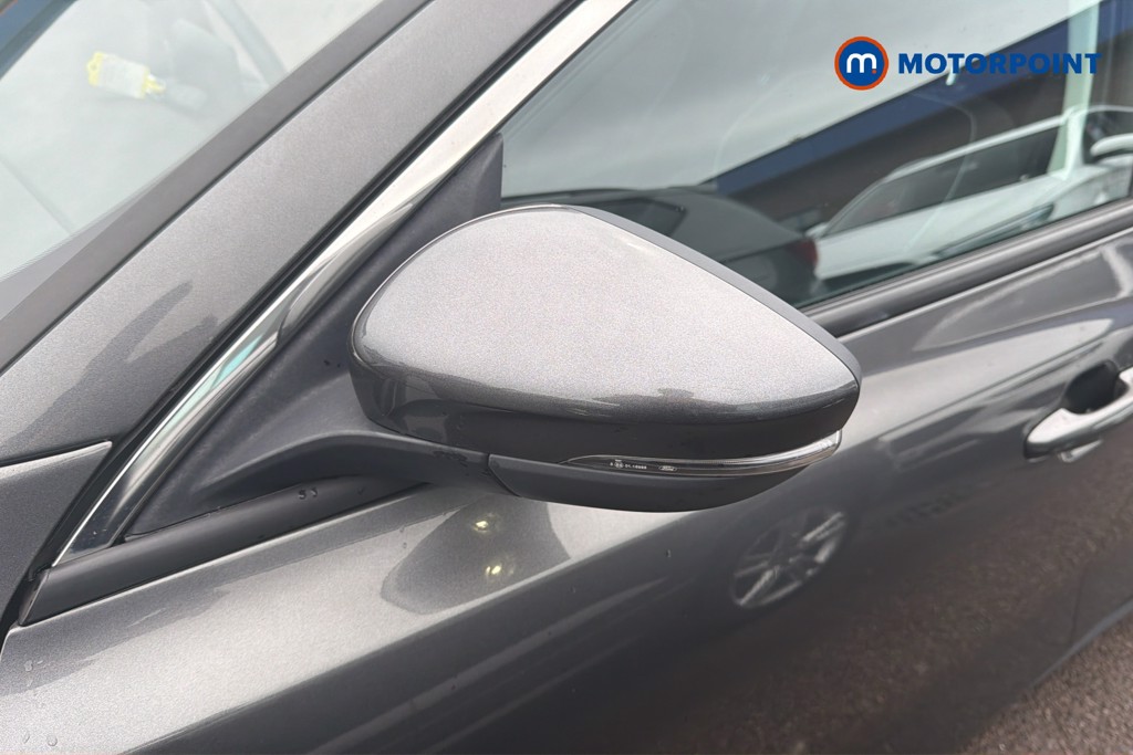 Ford Focus Titanium Manual Petrol Hatchback - Stock Number (1668792) - 19th supplementary image