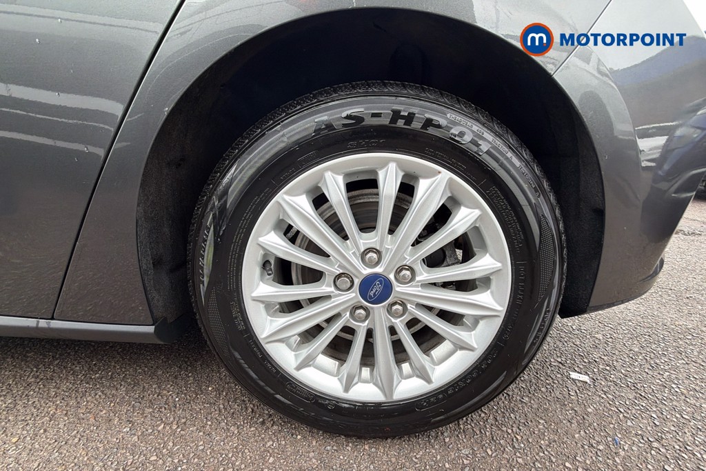 Ford Focus Titanium Manual Petrol Hatchback - Stock Number (1668792) - 42nd supplementary image