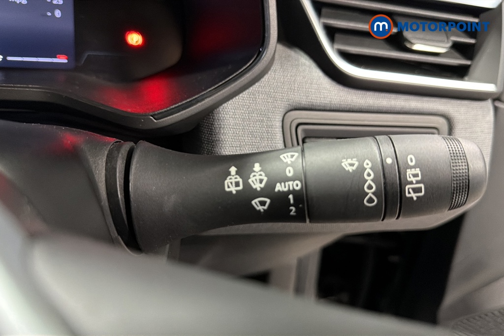 Renault Clio Evolution Manual Petrol Hatchback - Stock Number (1669824) - 6th supplementary image