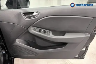 Renault Clio Evolution Manual Petrol Hatchback - Stock Number (1669824) - 18th supplementary image
