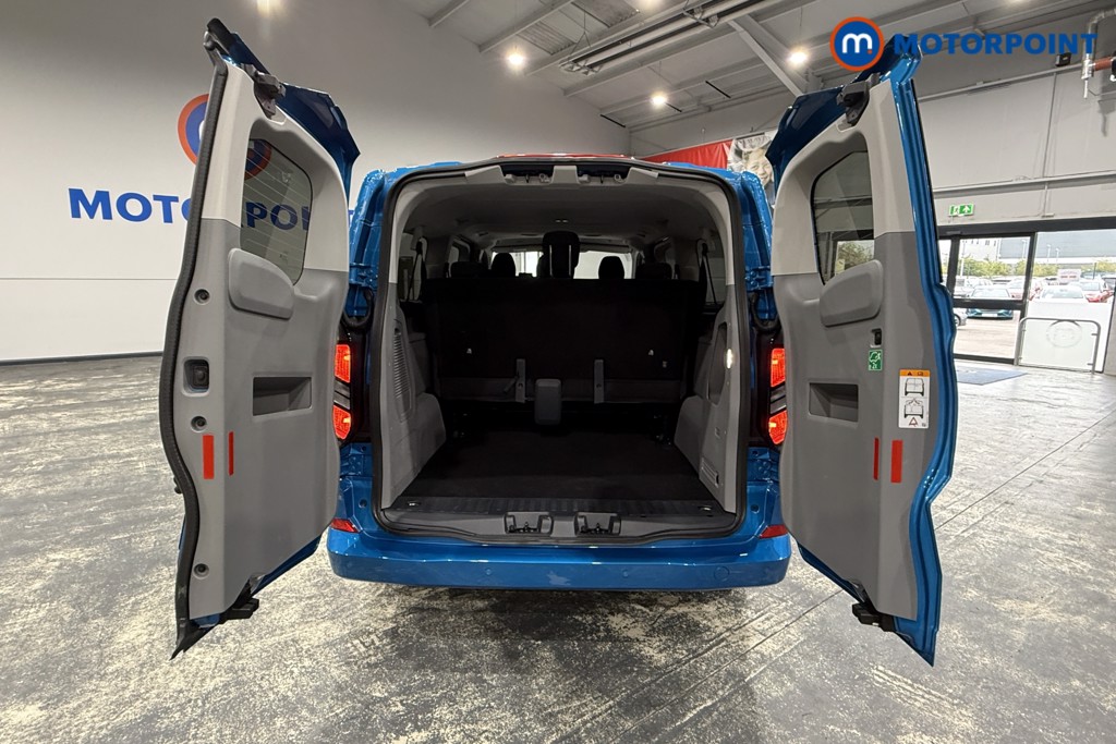 Ford Transit Custom Limited Automatic Petrol Plug-In Hybrid Standard Roof Minibus - Stock Number (1670102) - 29th supplementary image