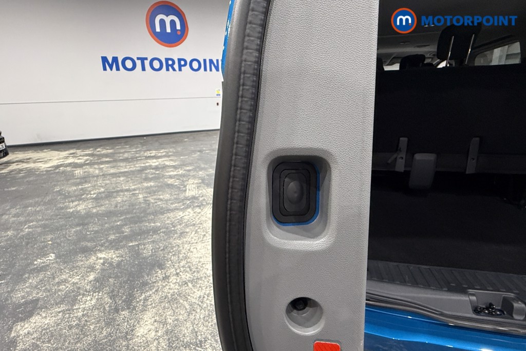 Ford Transit Custom Limited Automatic Petrol Plug-In Hybrid Standard Roof Minibus - Stock Number (1670102) - 32nd supplementary image