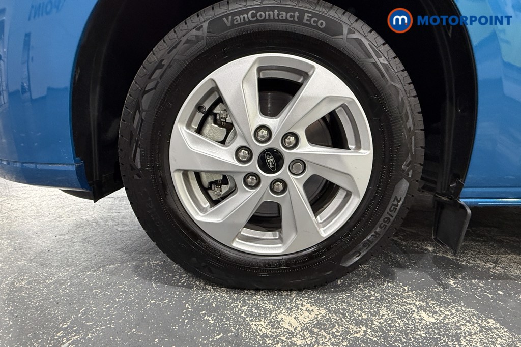 Ford Transit Custom Limited Automatic Petrol Plug-In Hybrid Standard Roof Minibus - Stock Number (1670102) - 41st supplementary image