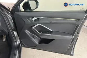 Audi Q3 Black Edition Automatic Petrol SUV - Stock Number (1670936) - 18th supplementary image
