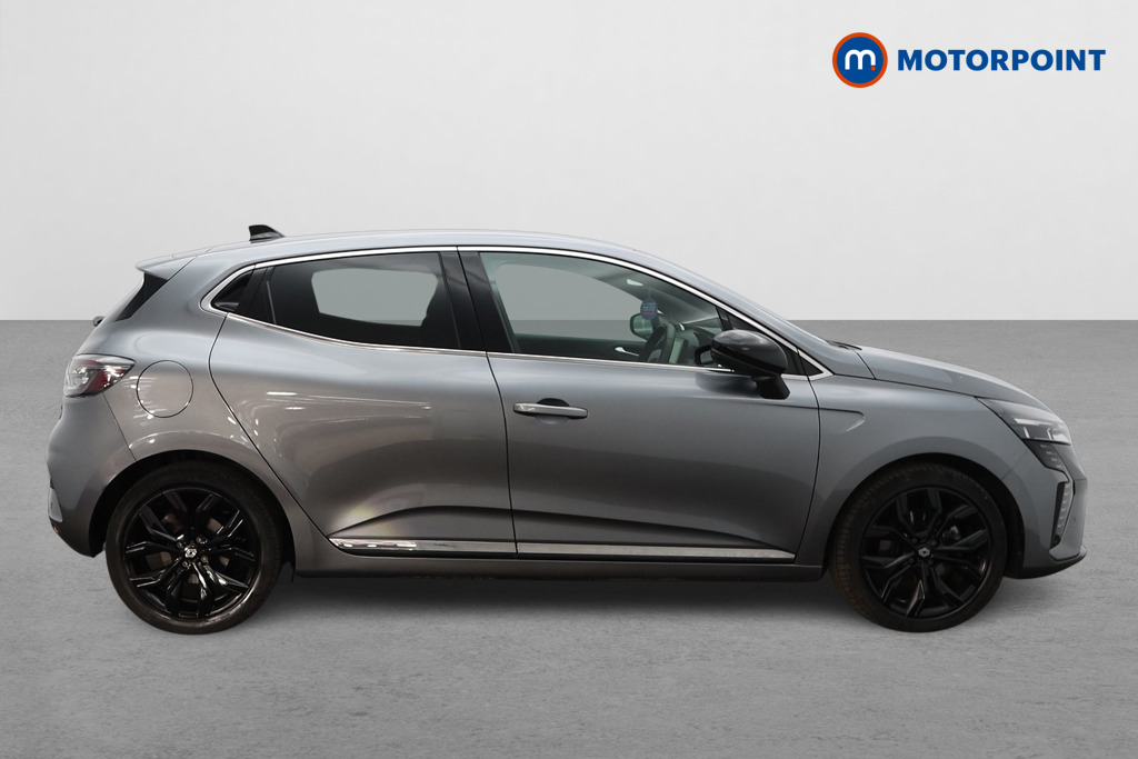 Renault Clio Techno Automatic Petrol-Electric Hybrid Hatchback - Stock Number (1672151) - Drivers side