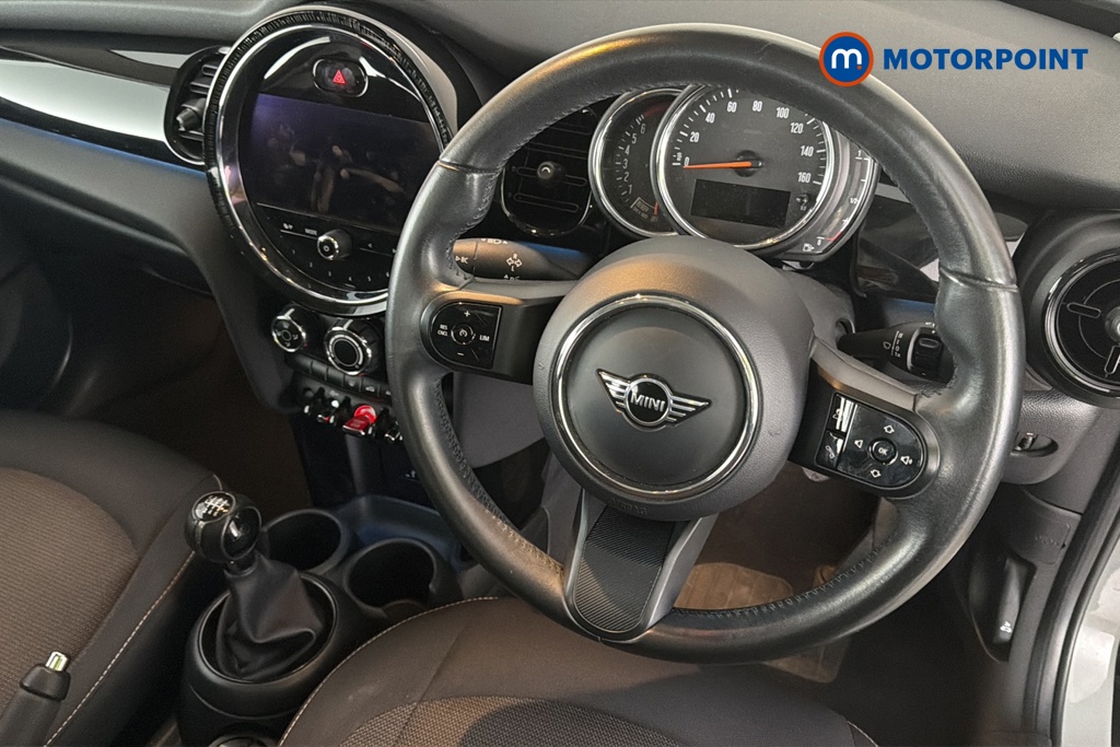 Mini Hatchback One Classic Manual Petrol Hatchback - Stock Number (1672860) - 2nd supplementary image