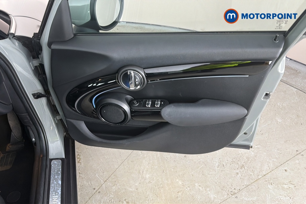 Mini Hatchback One Classic Manual Petrol Hatchback - Stock Number (1672860) - 18th supplementary image
