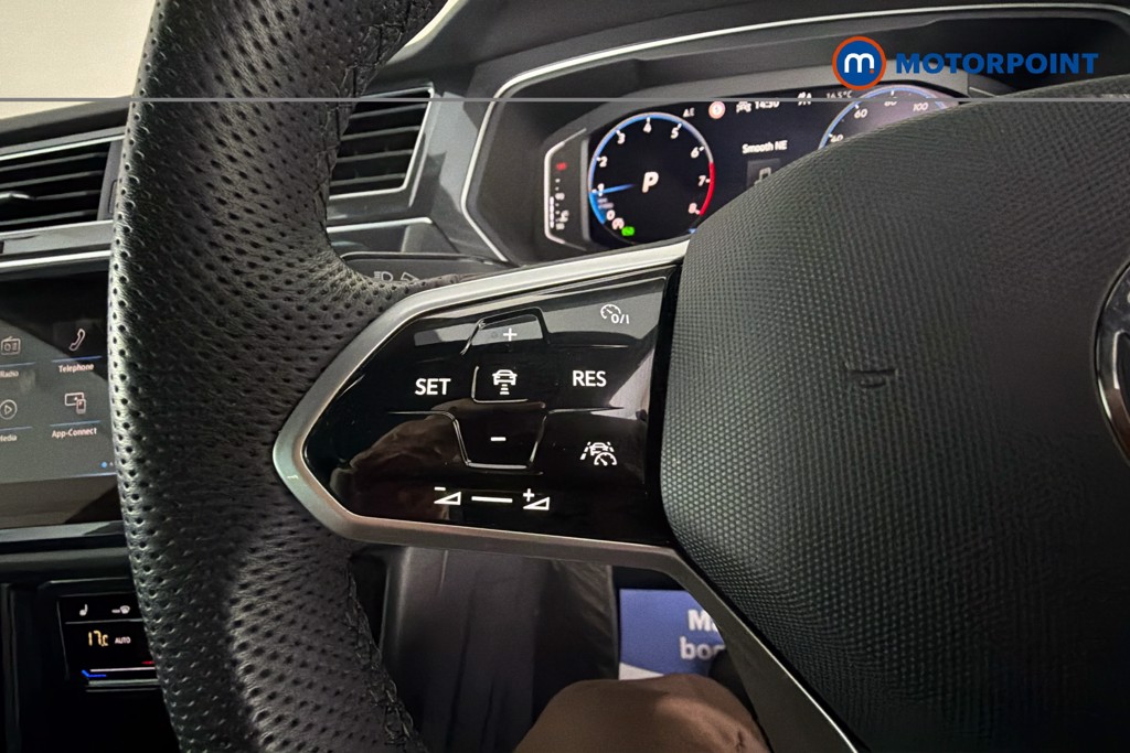 Volkswagen Tiguan R-Line Automatic Petrol SUV - Stock Number (1673725) - 3rd supplementary image