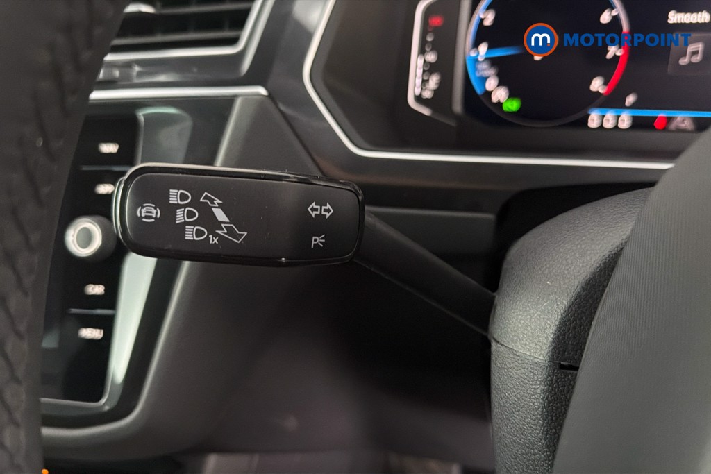 Volkswagen Tiguan R-Line Automatic Petrol SUV - Stock Number (1673725) - 6th supplementary image