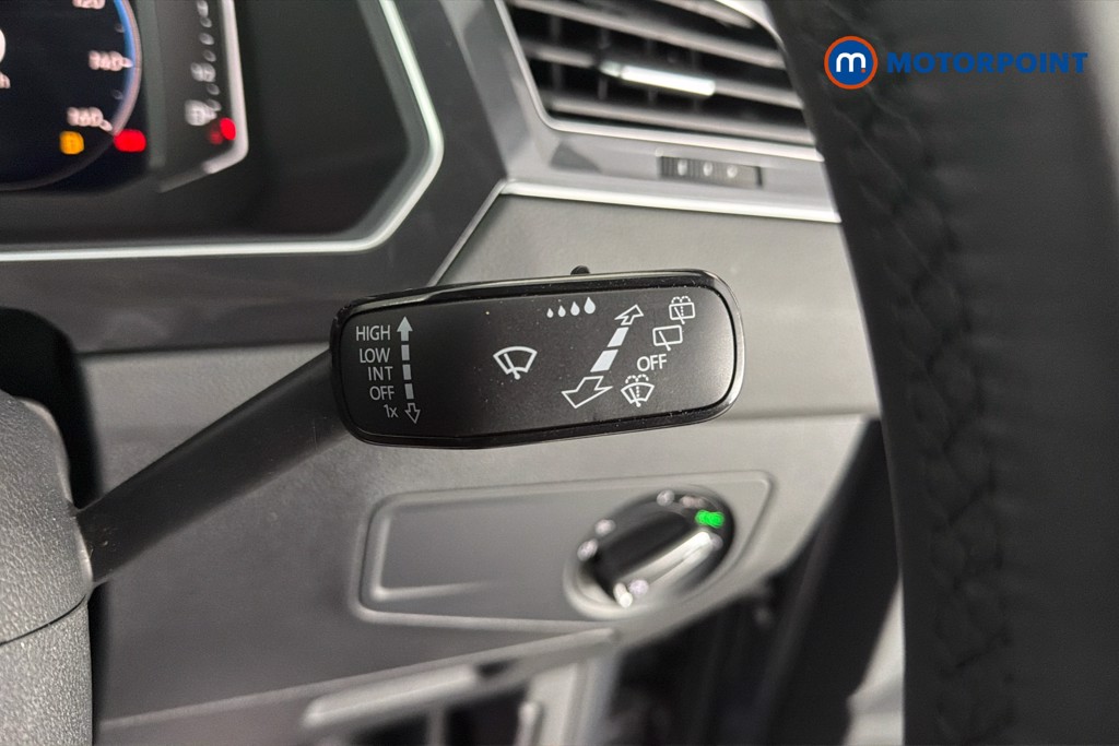 Volkswagen Tiguan R-Line Automatic Petrol SUV - Stock Number (1673725) - 7th supplementary image