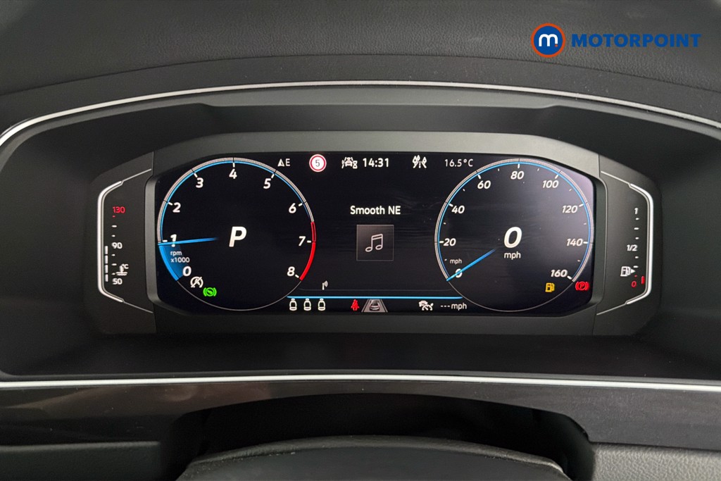 Volkswagen Tiguan R-Line Automatic Petrol SUV - Stock Number (1673725) - 8th supplementary image