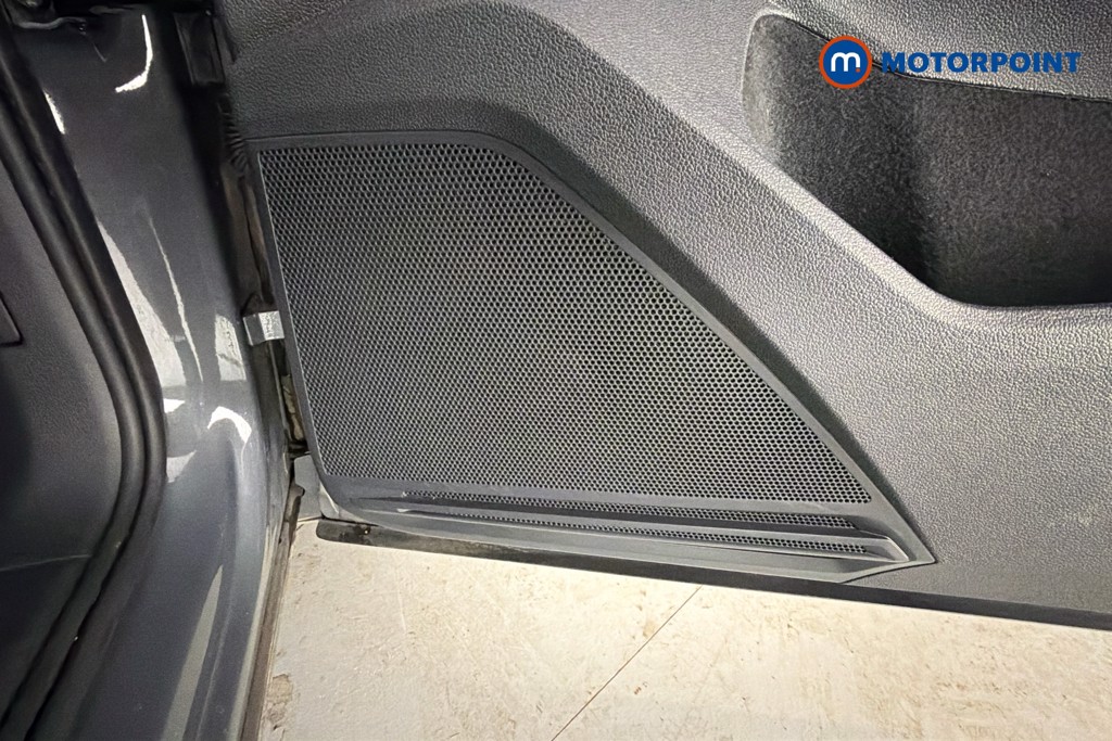 Volkswagen Tiguan R-Line Automatic Petrol SUV - Stock Number (1673725) - 21st supplementary image