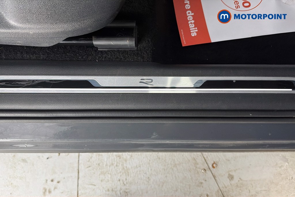 Volkswagen Tiguan R-Line Automatic Petrol SUV - Stock Number (1673725) - 27th supplementary image