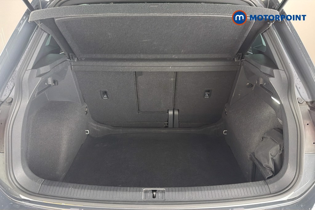 Volkswagen Tiguan R-Line Automatic Petrol SUV - Stock Number (1673725) - 33rd supplementary image