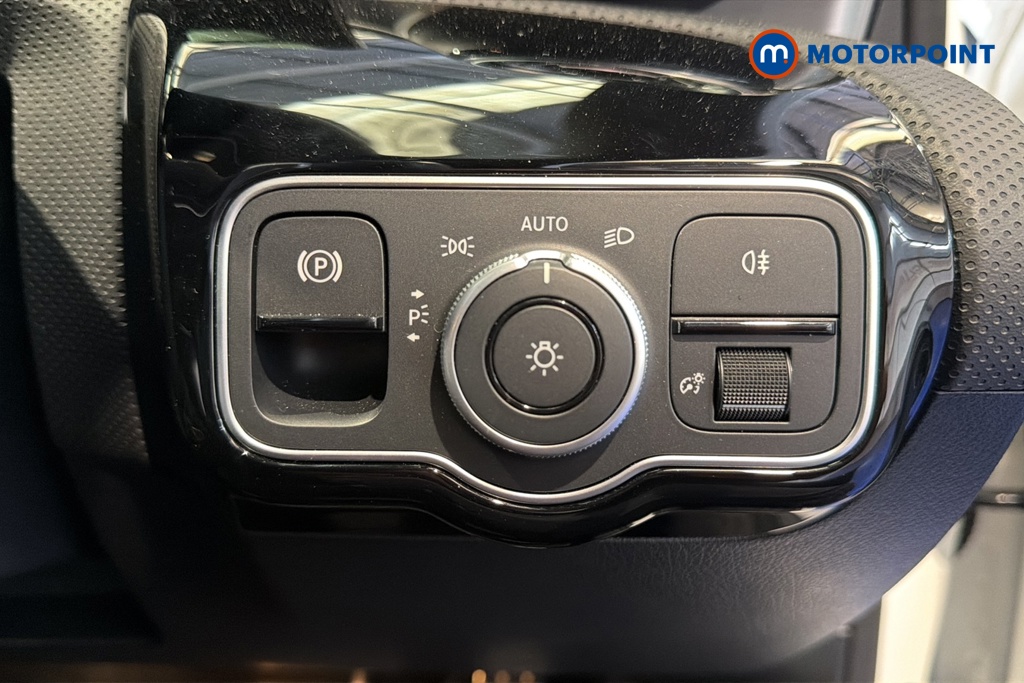 Mercedes-Benz A Class Amg Line Automatic Petrol Hatchback - Stock Number (1673970) - 11th supplementary image