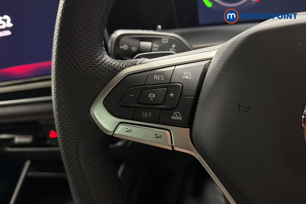 Volkswagen Tayron R-Line Edition Automatic Petrol Plug-In Hybrid SUV - Stock Number (1674350) - 4th supplementary image