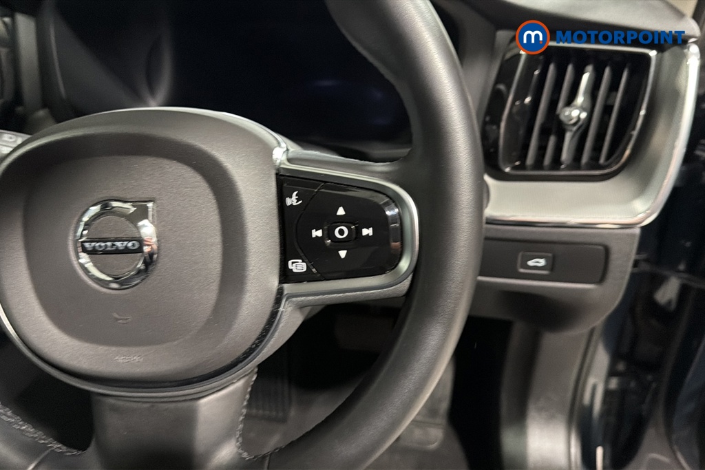 Volvo Xc60 Plus Automatic Petrol SUV - Stock Number (1674361) - 3rd supplementary image