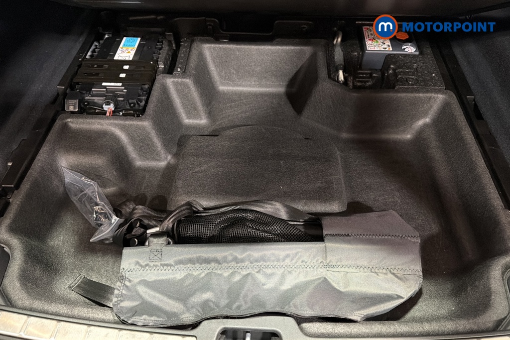 Volvo Xc60 Plus Automatic Petrol SUV - Stock Number (1674361) - 33rd supplementary image