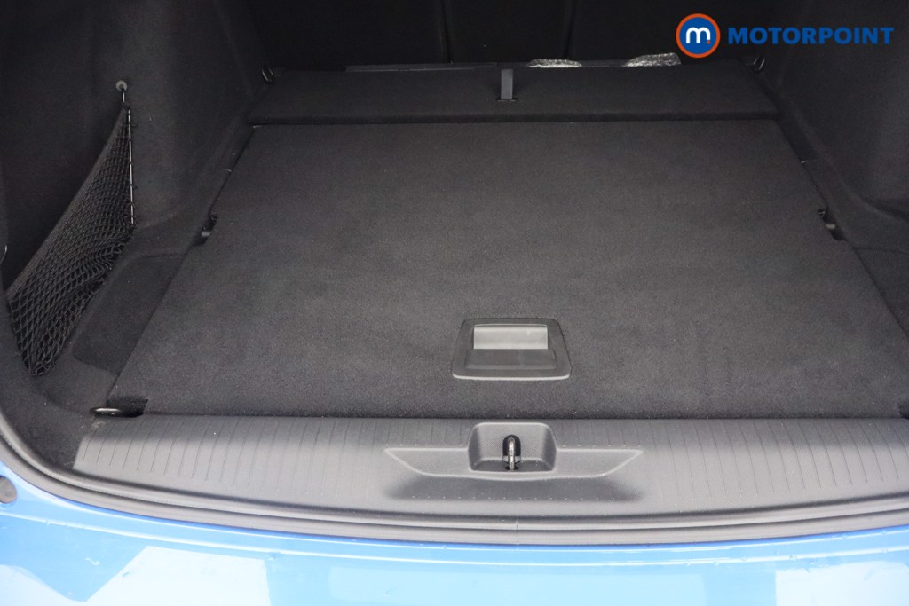 Vauxhall Astra Ultimate Manual Petrol Estate - Stock Number (1674515) - 6th supplementary image
