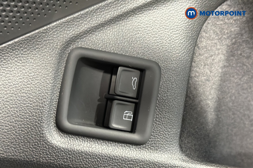 Volkswagen Passat Elegance Automatic Petrol Plug-In Hybrid Estate - Stock Number (1674554) - 995th supplementary image