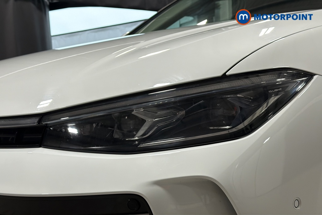 Volkswagen Passat Elegance Automatic Petrol Plug-In Hybrid Estate - Stock Number (1674554) - 42nd supplementary image