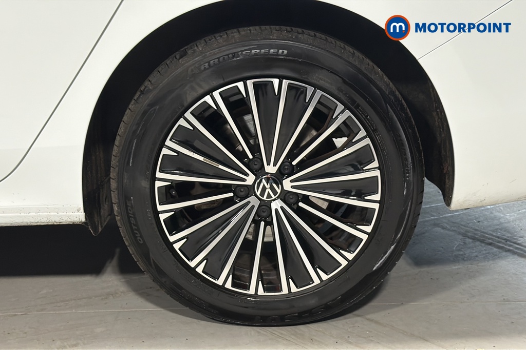 Volkswagen Passat Elegance Automatic Petrol Plug-In Hybrid Estate - Stock Number (1674554) - 45th supplementary image