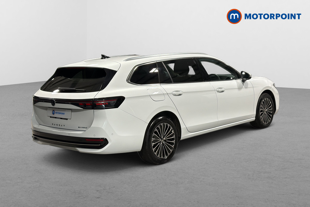 Volkswagen Passat Elegance Automatic Petrol Plug-In Hybrid Estate - Stock Number (1674554) - Passenger side rear corner