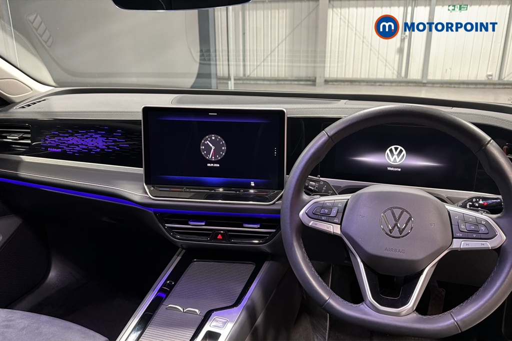 Volkswagen Passat Elegance Automatic Petrol Plug-In Hybrid Estate - Stock Number (1674554) - 1st supplementary image