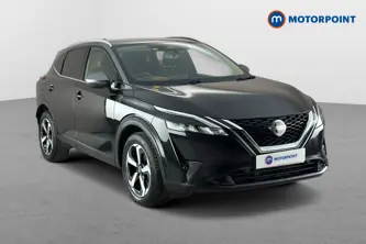 Nissan Qashqai N-Connecta Automatic Petrol SUV - Stock Number (1674696) - Drivers side front corner