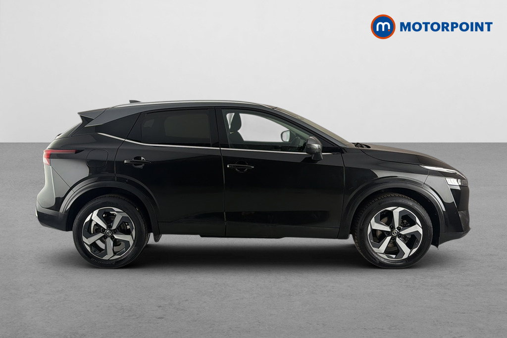 Nissan Qashqai N-Connecta Automatic Petrol SUV - Stock Number (1674696) - Passenger side