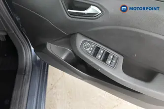 Renault Clio Iconic Manual Petrol Hatchback - Stock Number (1675744) - 19th supplementary image