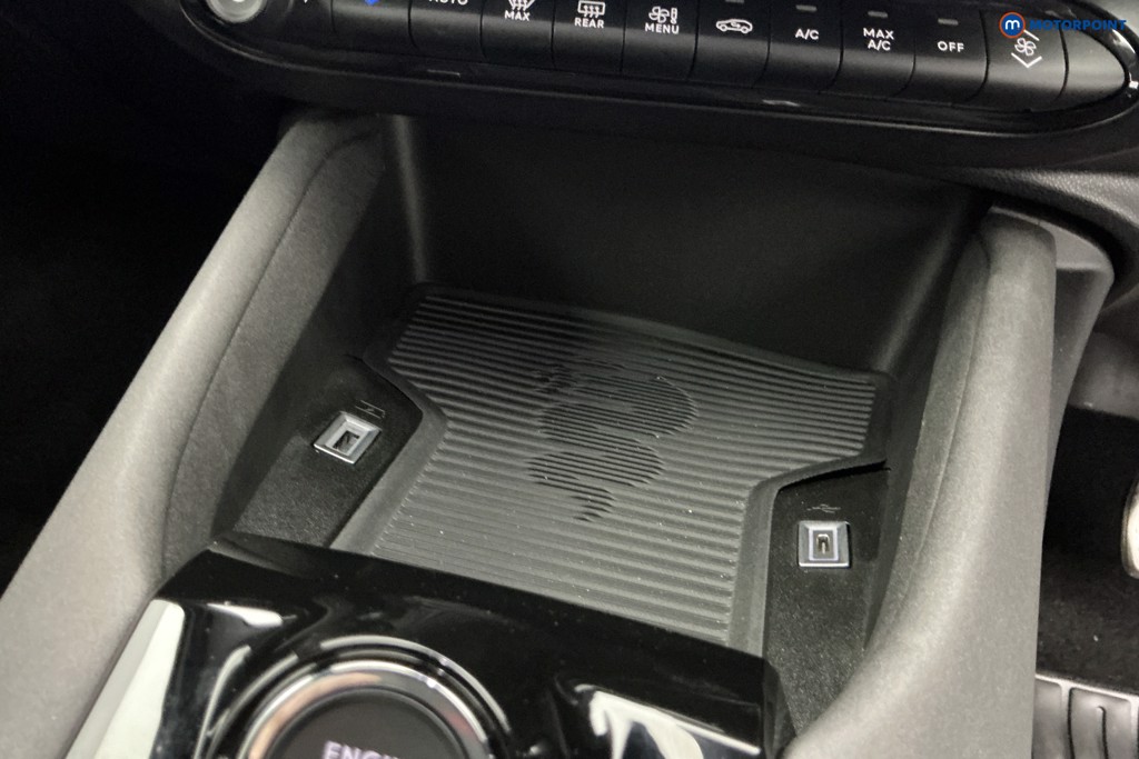 Alfa Romeo Junior Speciale Automatic Electric SUV - Stock Number (1676077) - 16th supplementary image