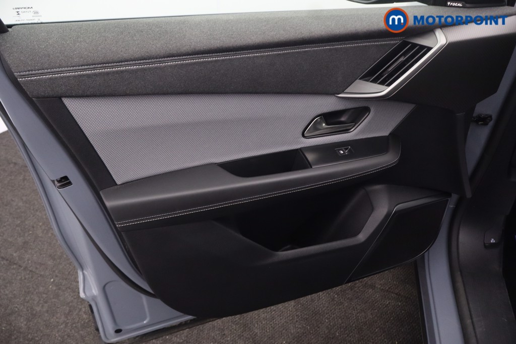 Vauxhall Grandland Ultimate Automatic Petrol SUV - Stock Number (1676183) - 33rd supplementary image