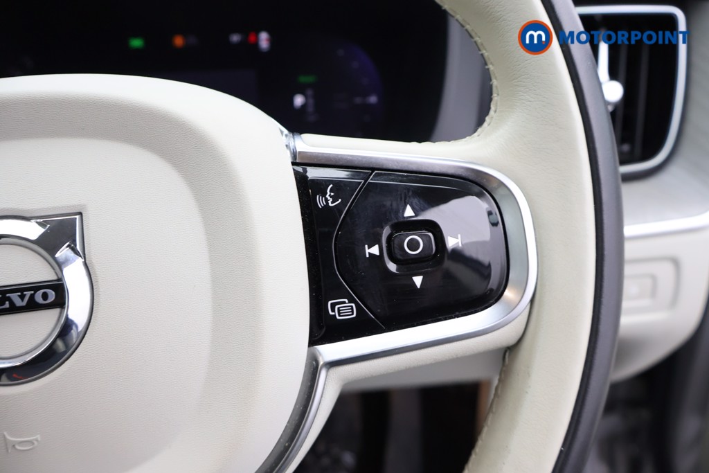 Volvo Xc60 Plus Automatic Petrol Plug-In Hybrid SUV - Stock Number (1676517) - 3rd supplementary image