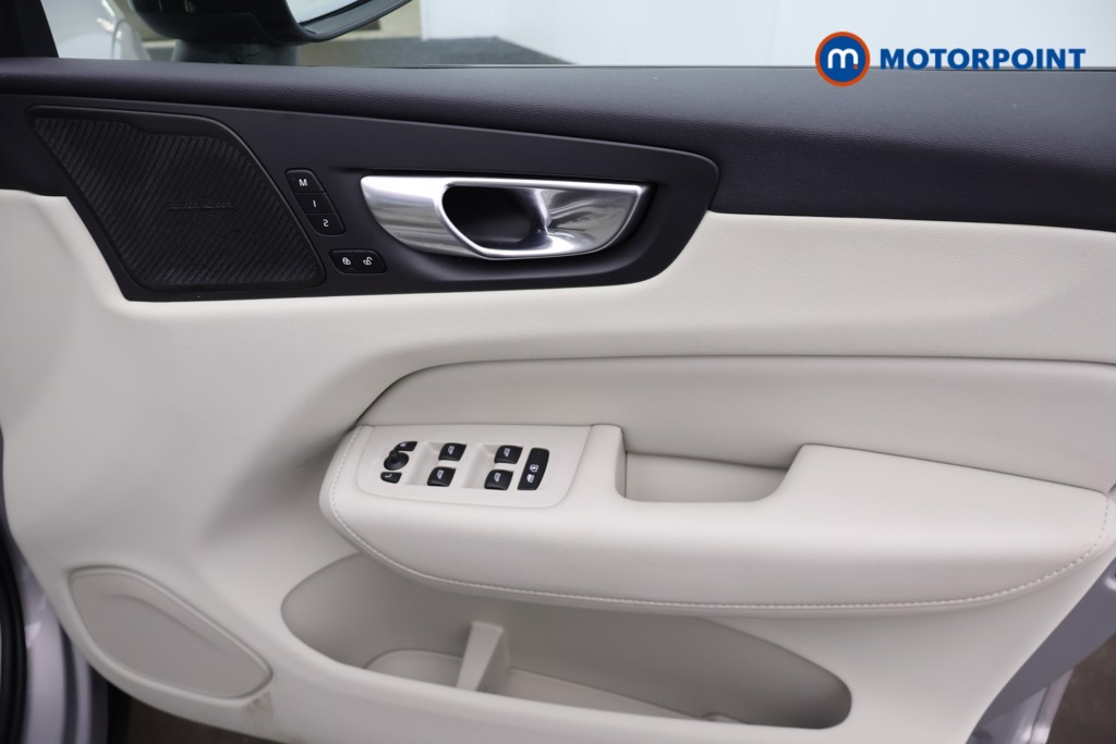 Volvo Xc60 Plus Automatic Petrol Plug-In Hybrid SUV - Stock Number (1676517) - 13th supplementary image