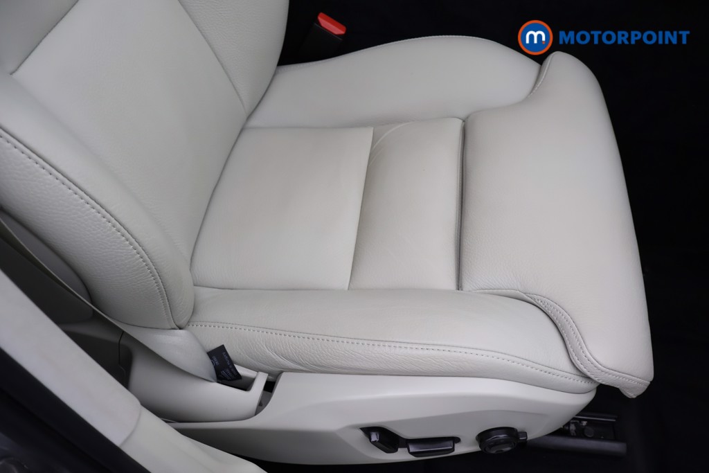 Volvo Xc60 Plus Automatic Petrol Plug-In Hybrid SUV - Stock Number (1676517) - 16th supplementary image