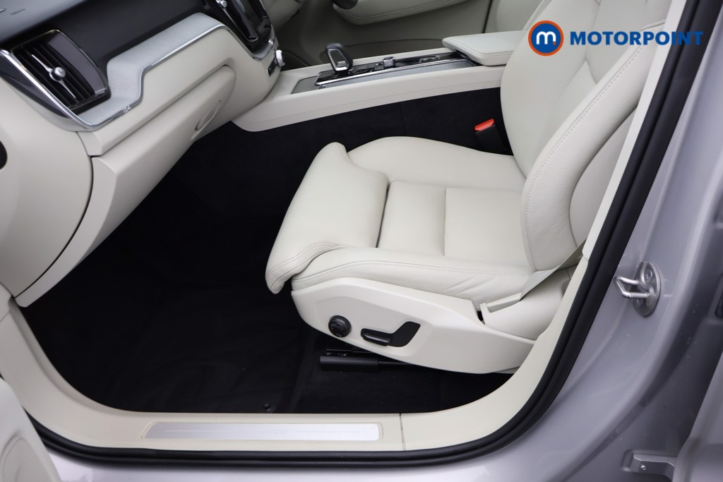 Volvo Xc60 Plus Automatic Petrol Plug-In Hybrid SUV - Stock Number (1676517) - 24th supplementary image