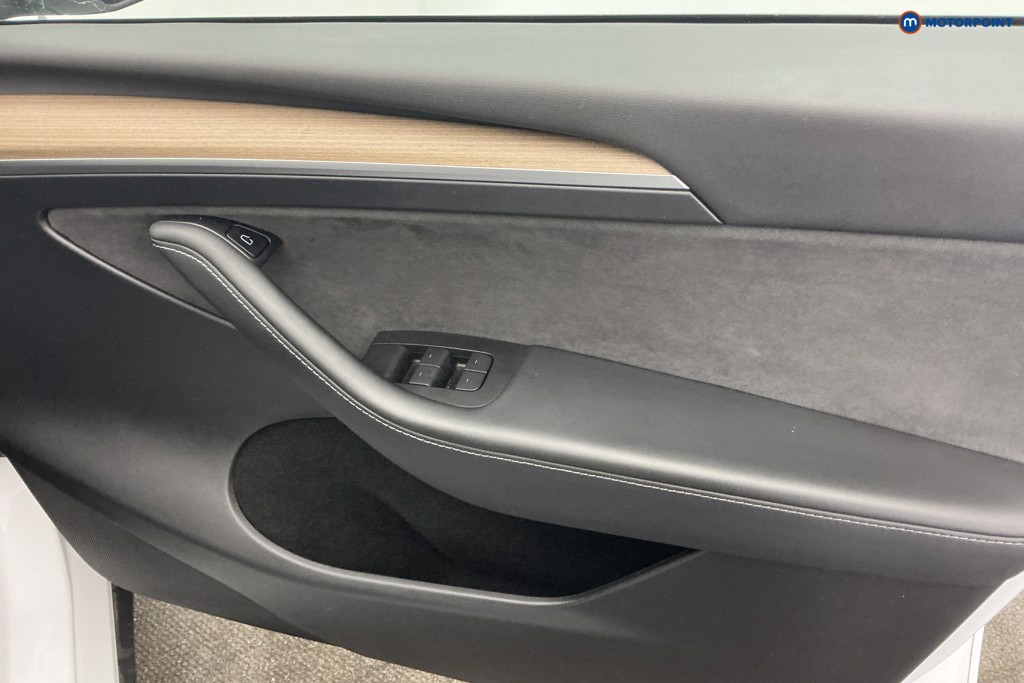 Tesla Model Y Long Range Automatic Electric SUV - Stock Number (1676602) - 25th supplementary image