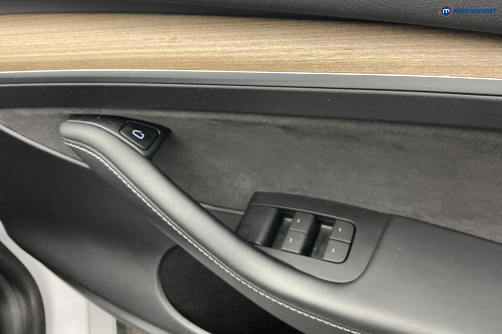 Tesla Model Y Long Range Automatic Electric SUV - Stock Number (1676602) - 26th supplementary image