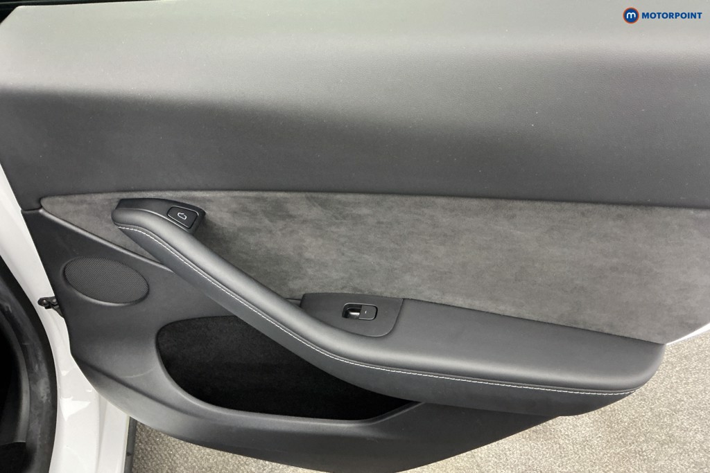 Tesla Model Y Long Range Automatic Electric SUV - Stock Number (1676602) - 27th supplementary image