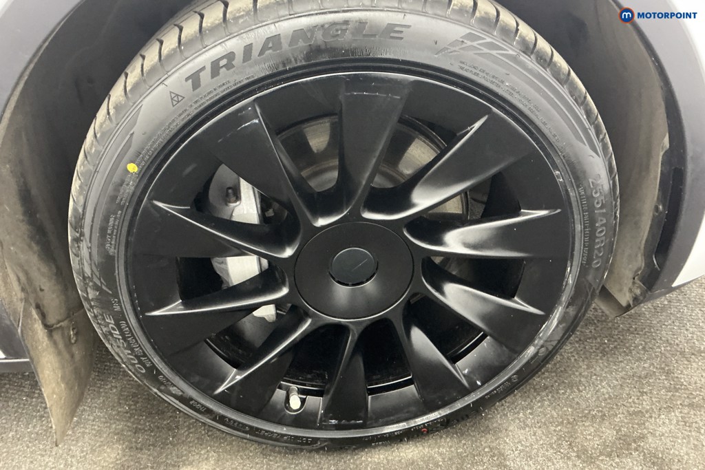 Tesla Model Y Long Range Automatic Electric SUV - Stock Number (1676602) - 36th supplementary image