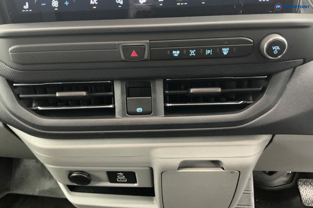 Ford Transit Custom Limited Automatic Electric Panel Van - Stock Number (1676634) - 15th supplementary image