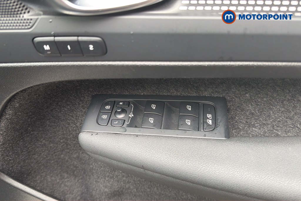 Volvo Xc40 Plus Automatic Petrol SUV - Stock Number (1676647) - 4th supplementary image