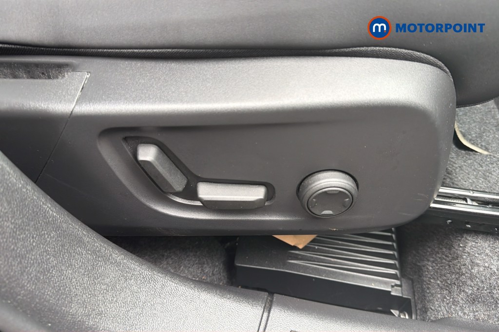Volvo Xc40 Plus Automatic Petrol SUV - Stock Number (1676647) - 6th supplementary image