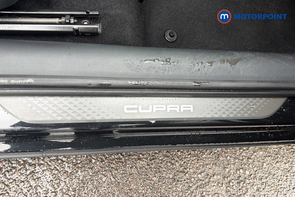 Cupra Formentor V3 Automatic Petrol Plug-In Hybrid SUV - Stock Number (1676737) - 5th supplementary image