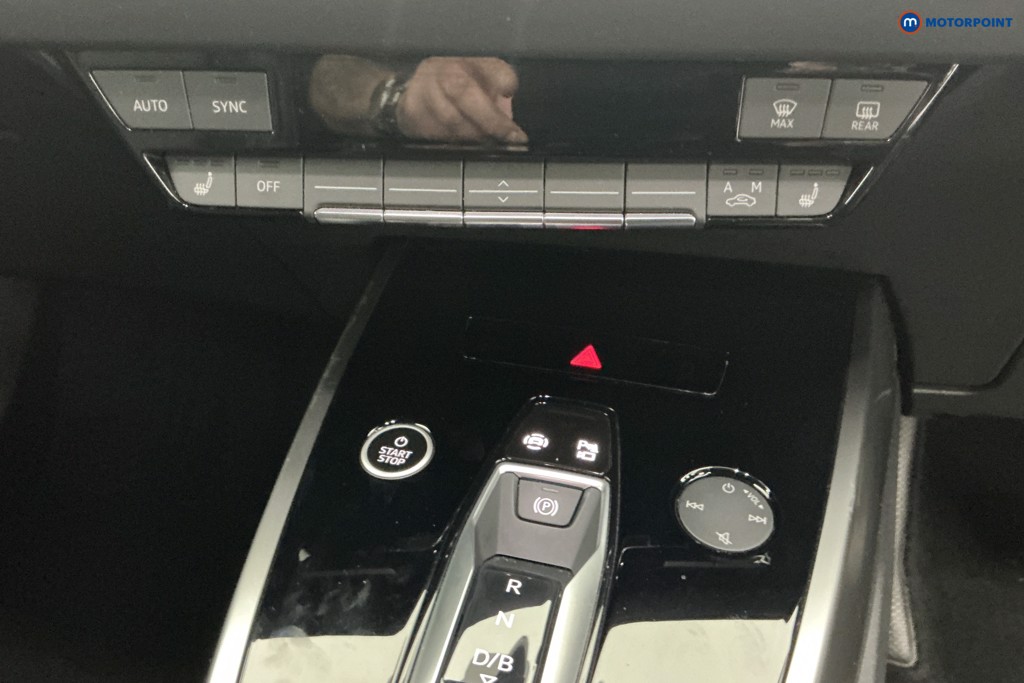 Audi Q4 Sport Automatic Electric SUV - Stock Number (1676838) - 18th supplementary image