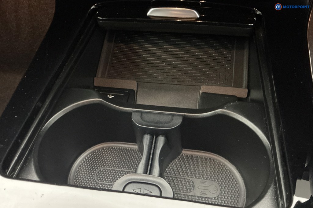 Mercedes-Benz A Class Amg Line Automatic Petrol Hatchback - Stock Number (1677079) - 16th supplementary image