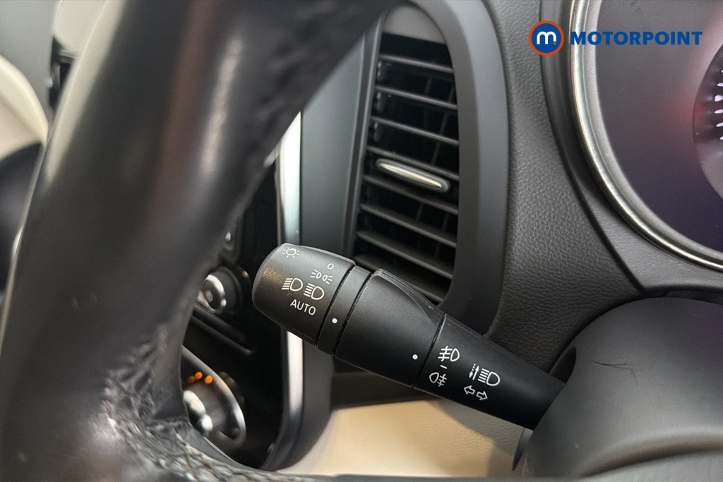 Renault Captur Gt Line Automatic Diesel SUV - Stock Number (1677152) - 5th supplementary image